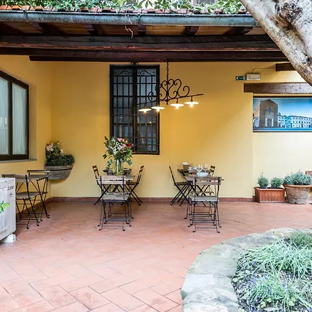 Cortile Santa Monaca *