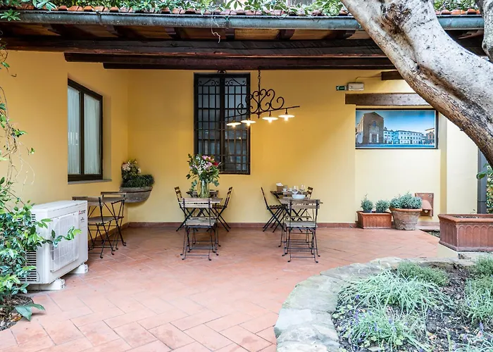 Cortile Santa Monaca *