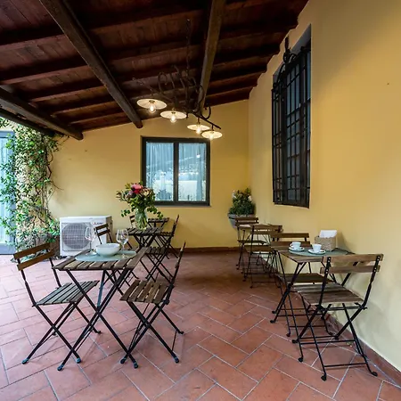 Lägenhet Cortile Santa Monaca *