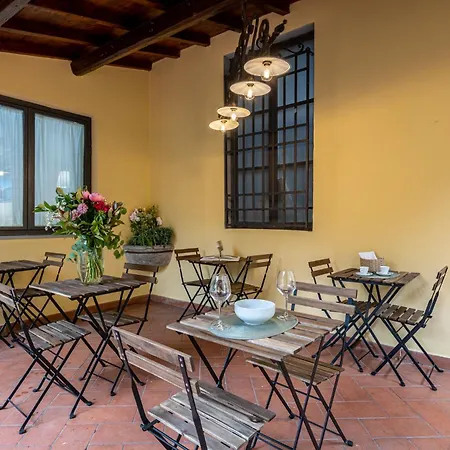 Lägenhet Cortile Santa Monaca *