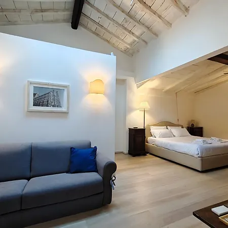 Lägenhet Cortile Santa Monaca *