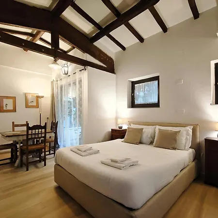 Cortile Santa Monaca